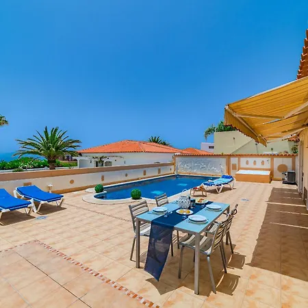 فيلة Angel's Poolside كالاو سالفاجي